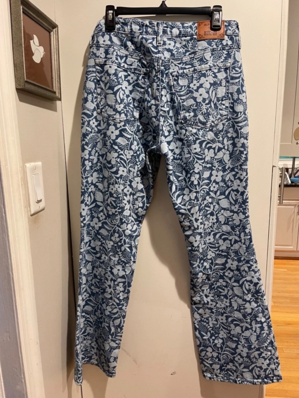 Old Navy x Anna Sui Slim Boot Cut Blue Floral Jeans Size 8 EUC - Picture 4 of 13
